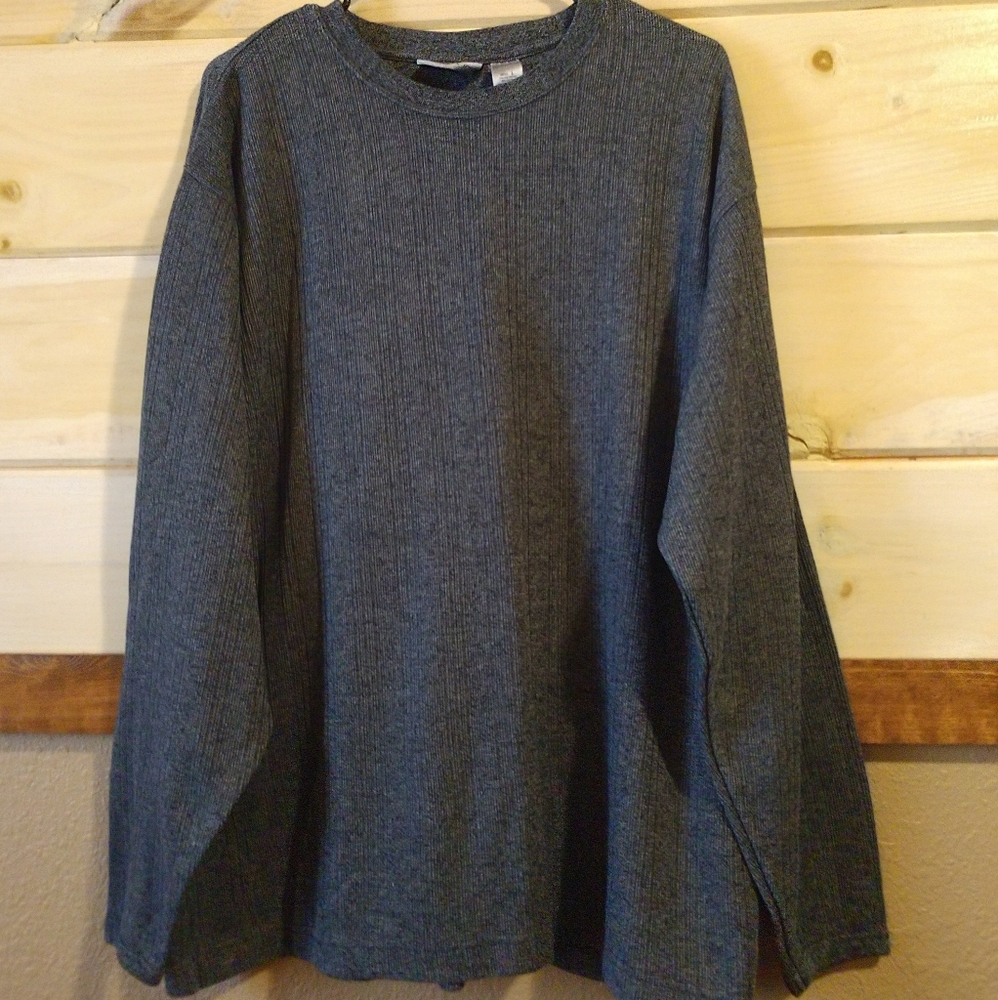 Men's pullover shirt